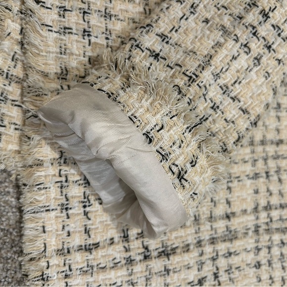 Womens Cream Tweed Jacket, Size Medium, like new! - Picture 8 of 8